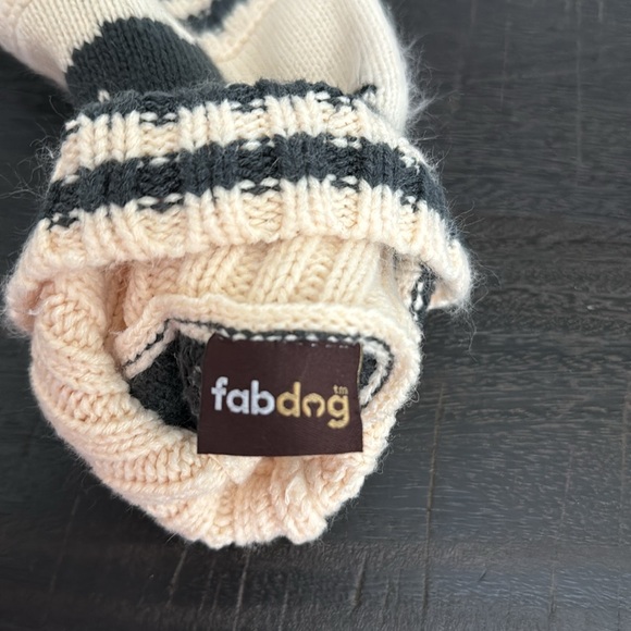 Fab Dog Americana Classics Knit Dog Sweater with Squirrel Design - Picture 3 of 4